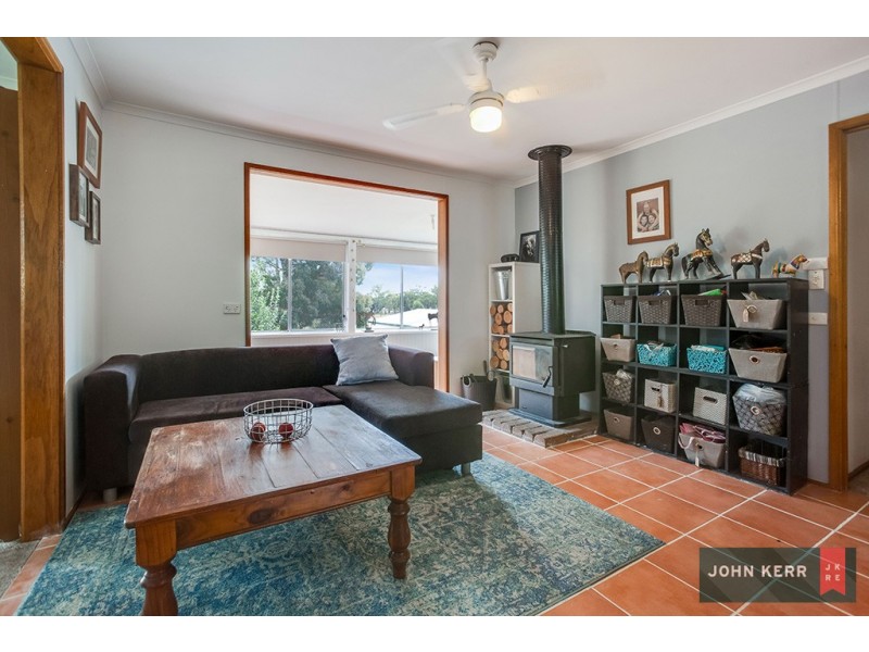 25 Tooronga Road, Willow Grove VIC 3825