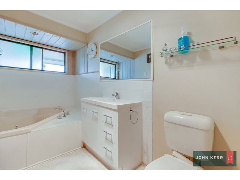 25 Tooronga Road, Willow Grove VIC 3825