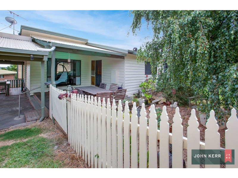 25 Tooronga Road, Willow Grove VIC 3825