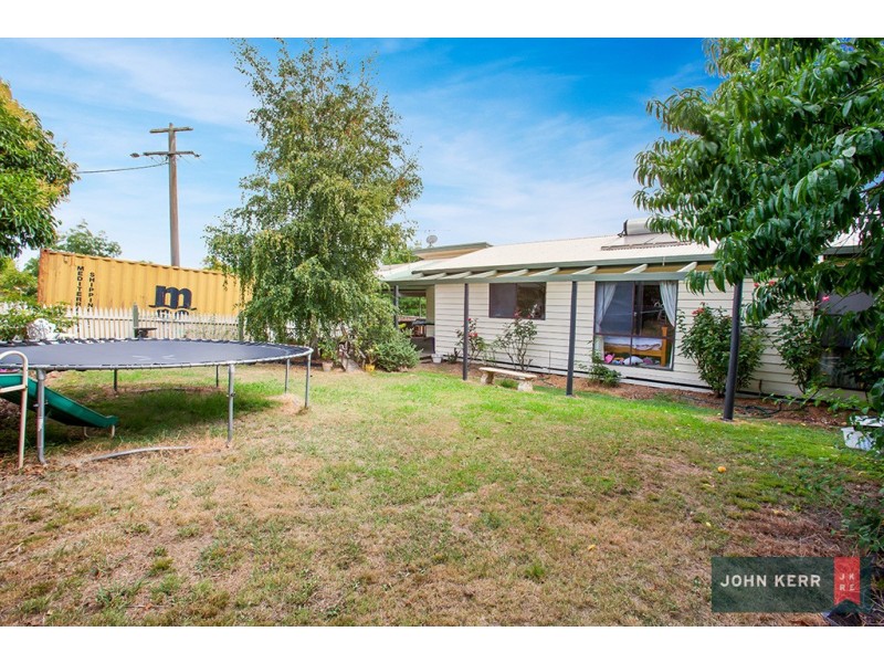 25 Tooronga Road, Willow Grove VIC 3825