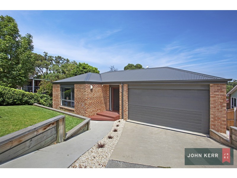 37 Smallburn Avenue, Newborough VIC 3825