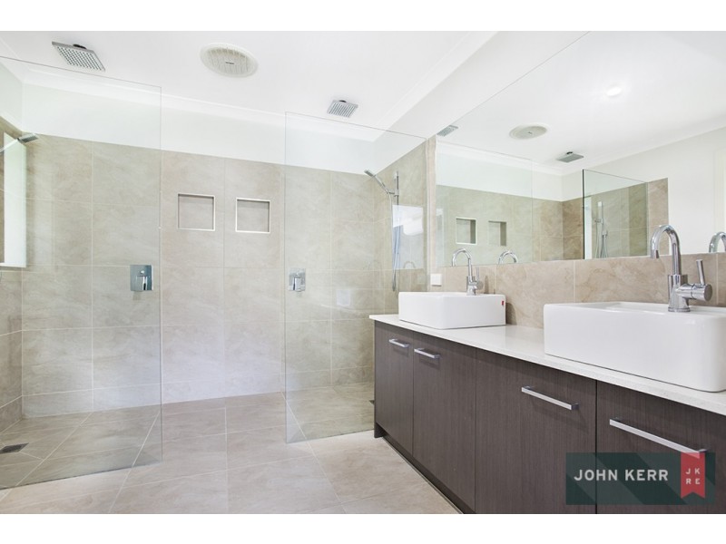 37 Smallburn Avenue, Newborough VIC 3825