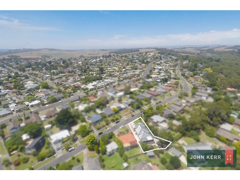 37 Smallburn Avenue, Newborough VIC 3825