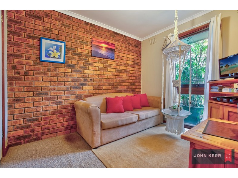 2/8 Hyland Street, Moe VIC 3825
