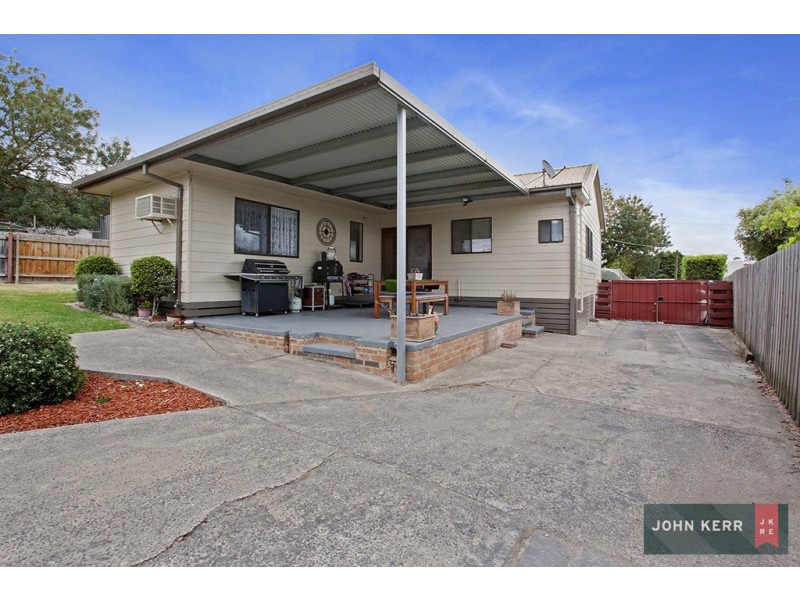 9 Staff Street, Moe VIC 3825