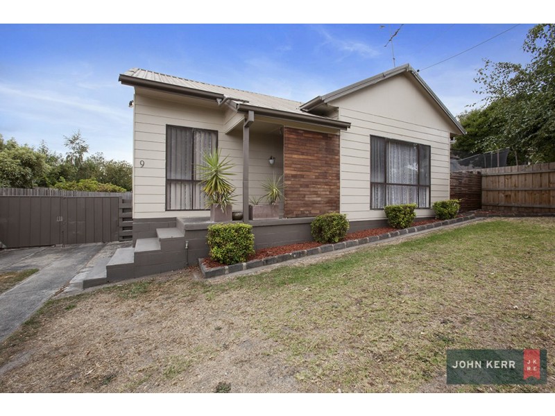 9 Staff Street, Moe VIC 3825