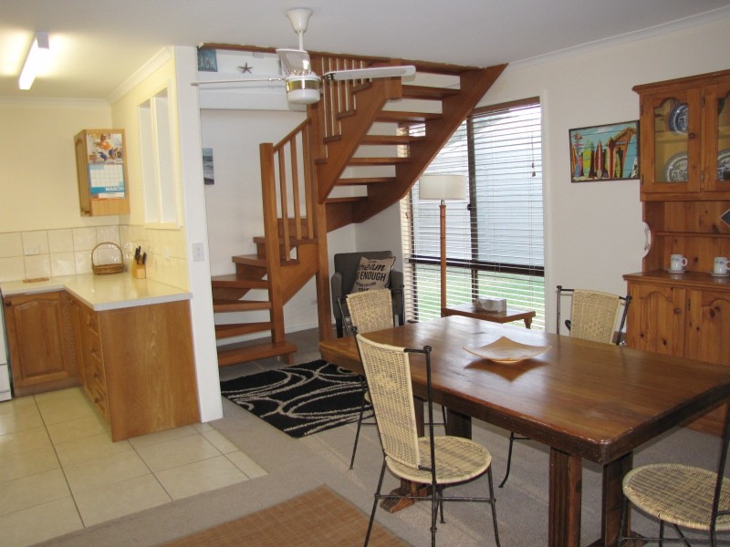 4 Roscrea Crescent, Walkerville VIC 3956
