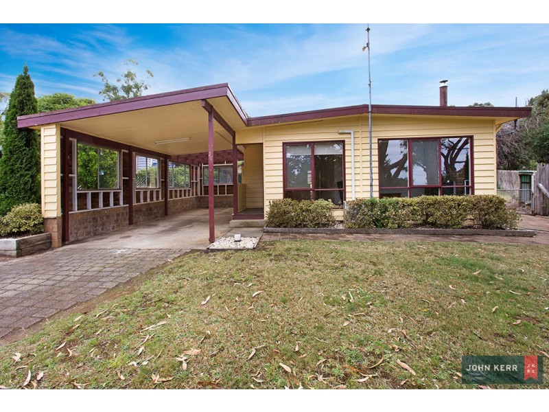 37 St Phillack Crescent, Rawson VIC 3825