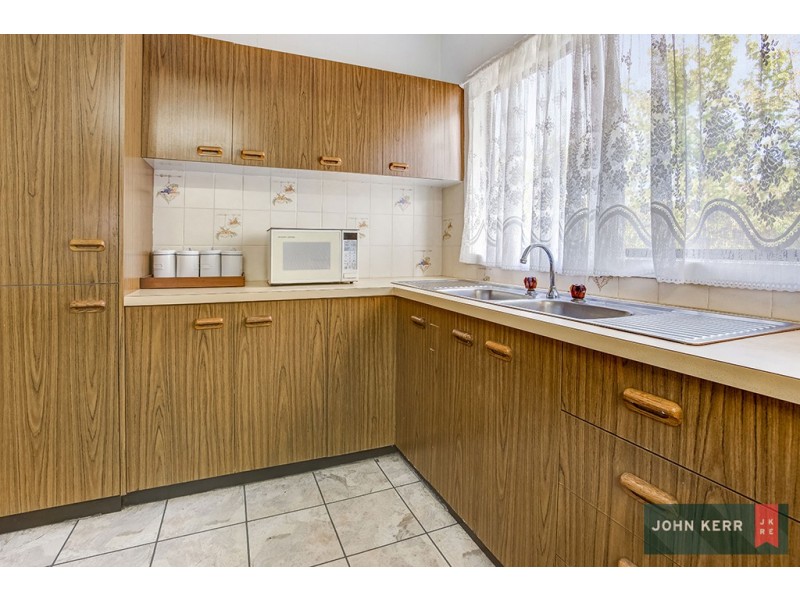 4 Ross Avenue, Moe VIC 3825