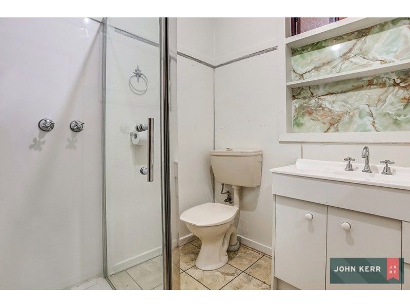 4 Ross Avenue, Moe VIC 3825