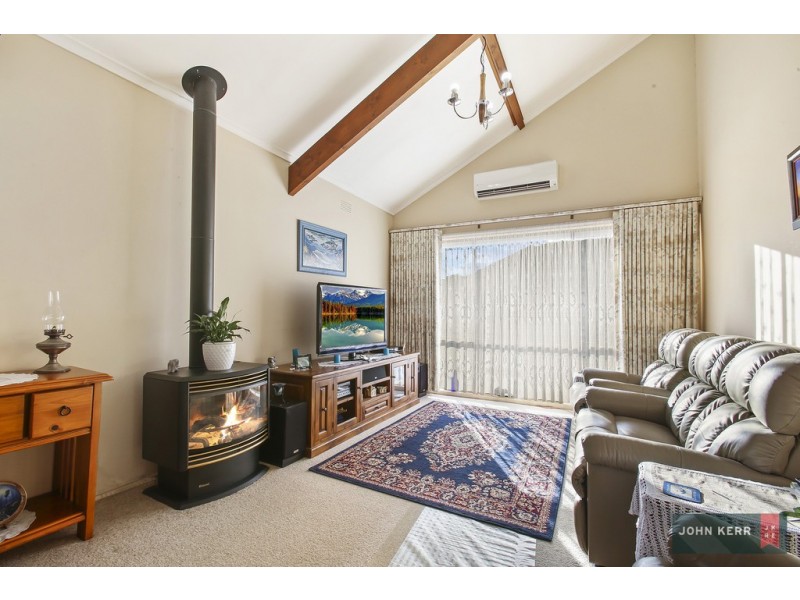 5 Smallburn Avenue, Newborough VIC 3825