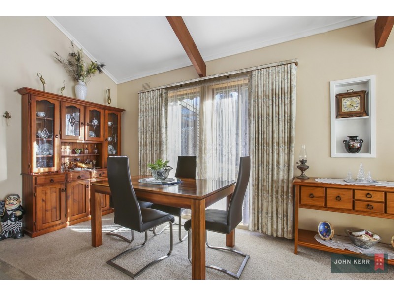 5 Smallburn Avenue, Newborough VIC 3825