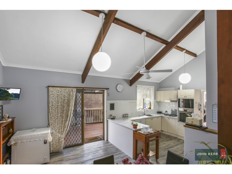 5 Smallburn Avenue, Newborough VIC 3825