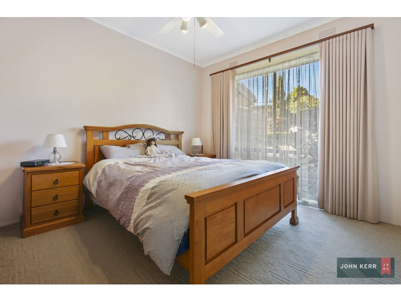 5 Smallburn Avenue, Newborough VIC 3825