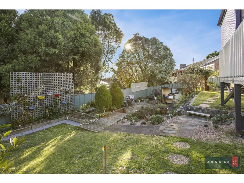 5 Smallburn Avenue, Newborough VIC 3825