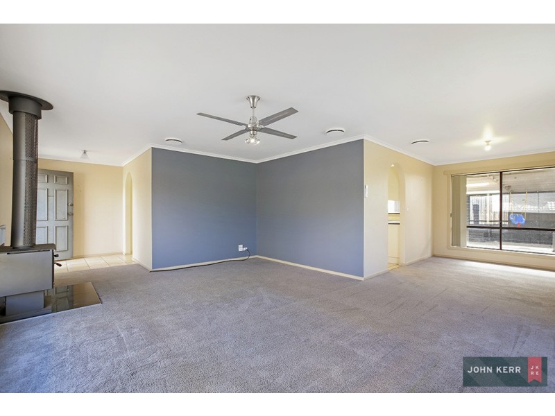 7 Libra Crescent, Moe VIC 3825