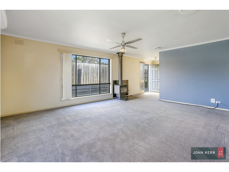 7 Libra Crescent, Moe VIC 3825
