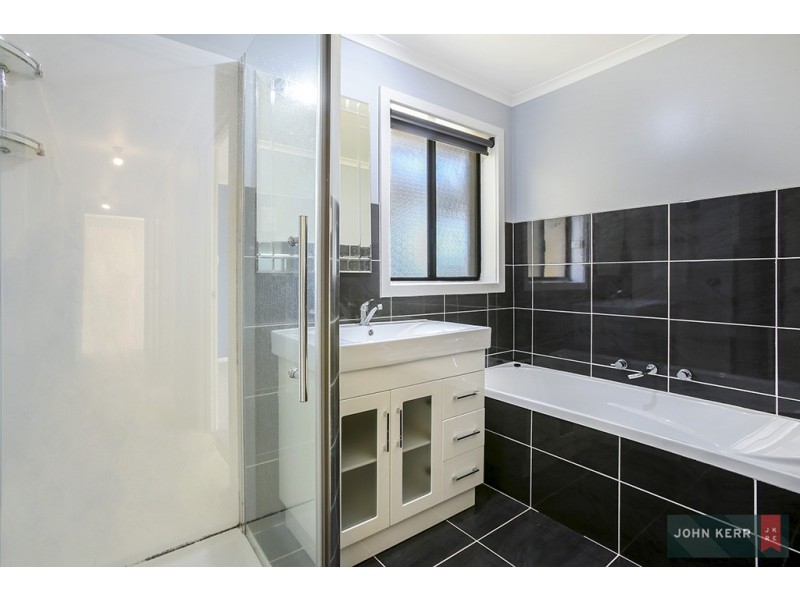 7 Libra Crescent, Moe VIC 3825