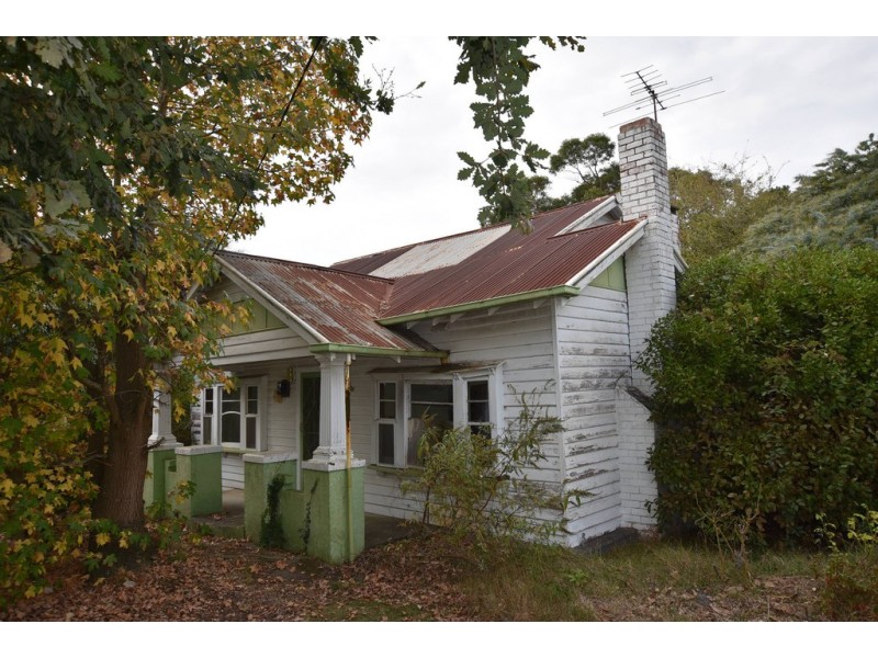 18 Railway Crescent, Moe VIC 3825