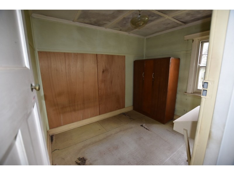 18 Railway Crescent, Moe VIC 3825