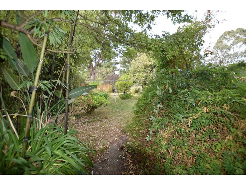 18 Railway Crescent, Moe VIC 3825