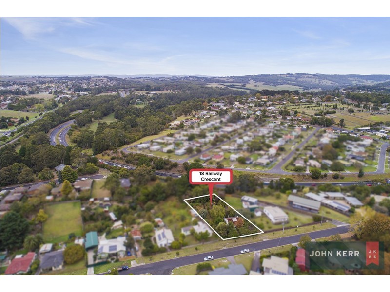 18 Railway Crescent, Moe VIC 3825