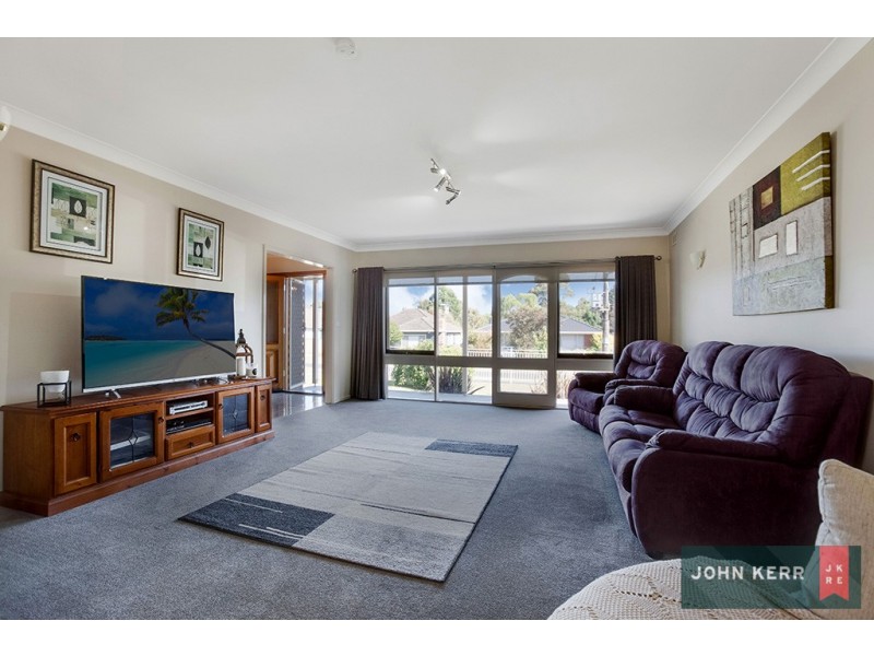 28 Chamberlain Road, Newborough VIC 3825