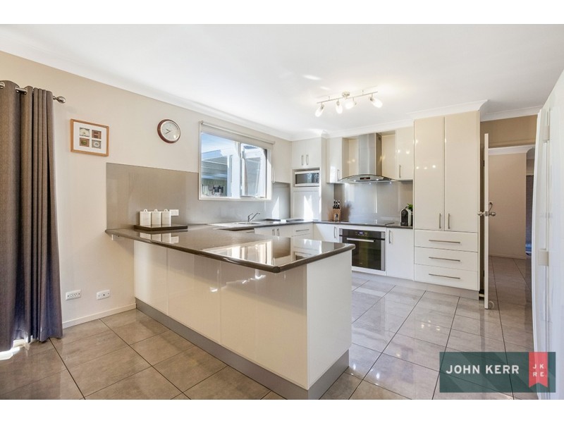 28 Chamberlain Road, Newborough VIC 3825