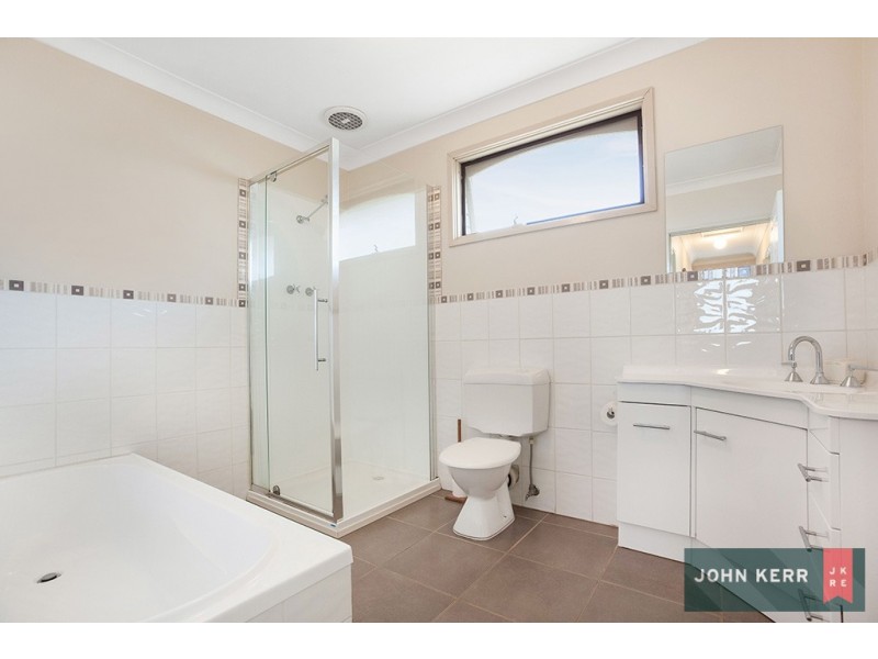 28 Chamberlain Road, Newborough VIC 3825