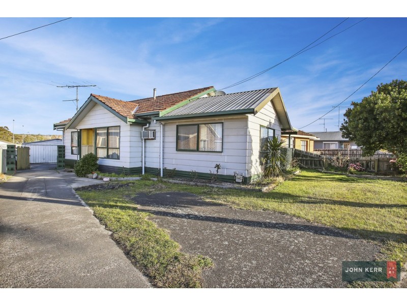 13 Tresswell Avenue, Newborough VIC 3825
