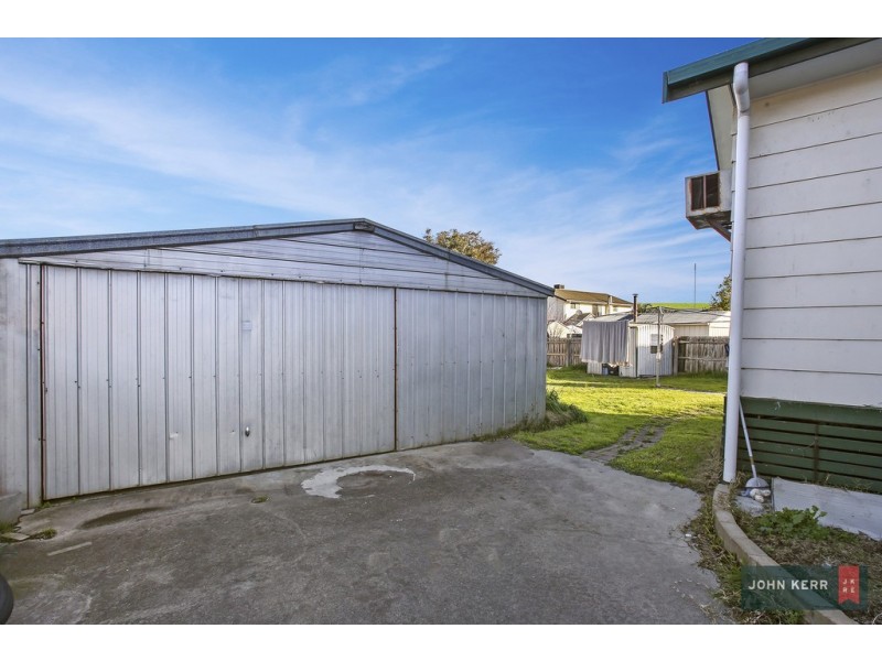 13 Tresswell Avenue, Newborough VIC 3825