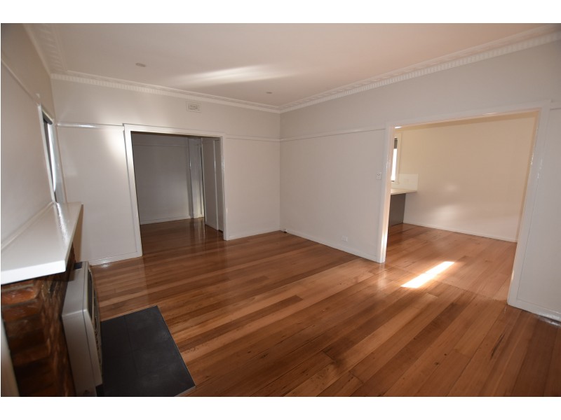 56 Moore Street, Moe VIC 3825