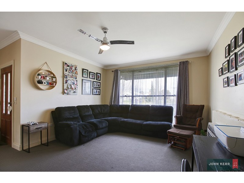 19 Parer Avenue, Moe VIC 3825