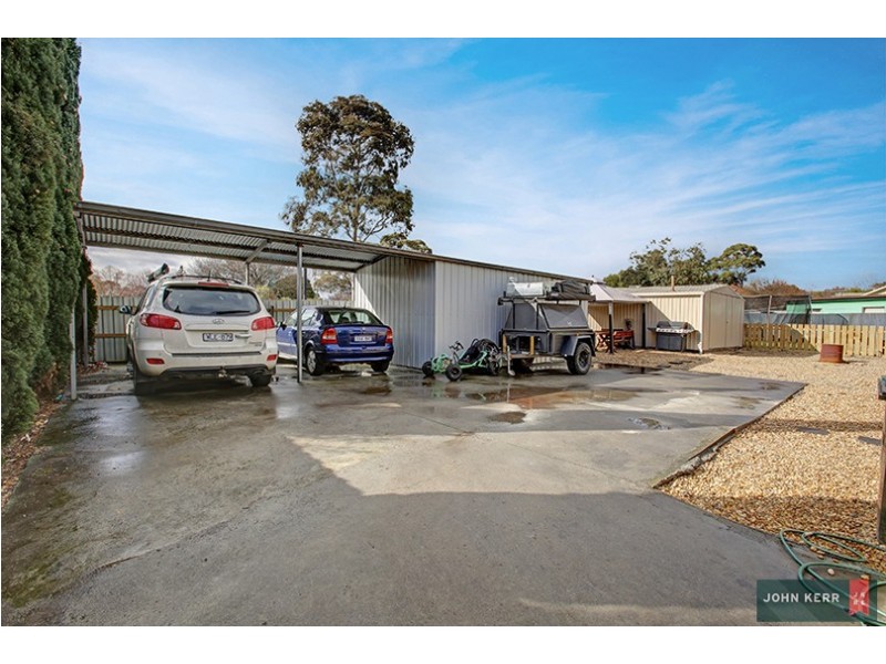 19 Parer Avenue, Moe VIC 3825