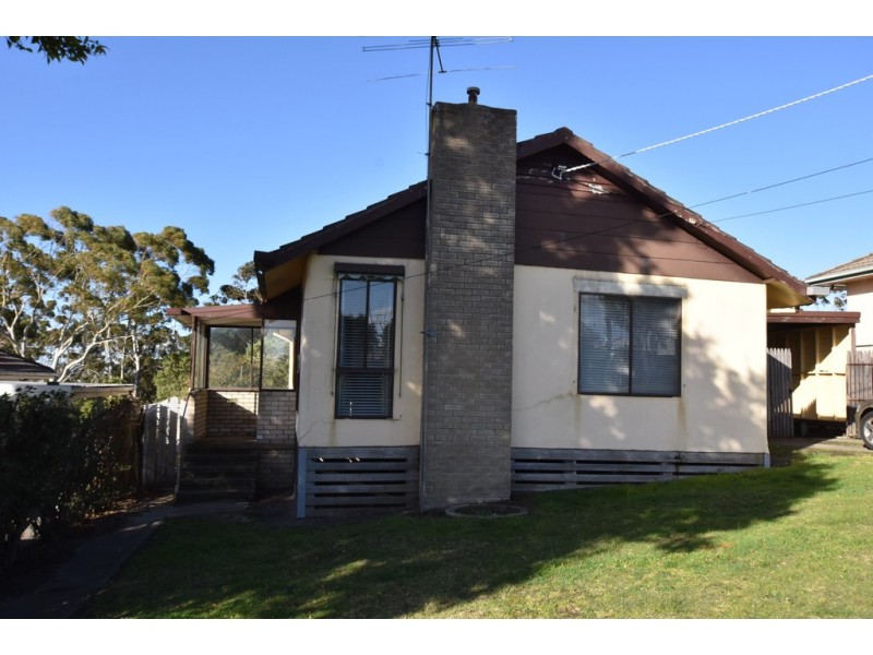 19 Mann Street, Moe VIC 3825