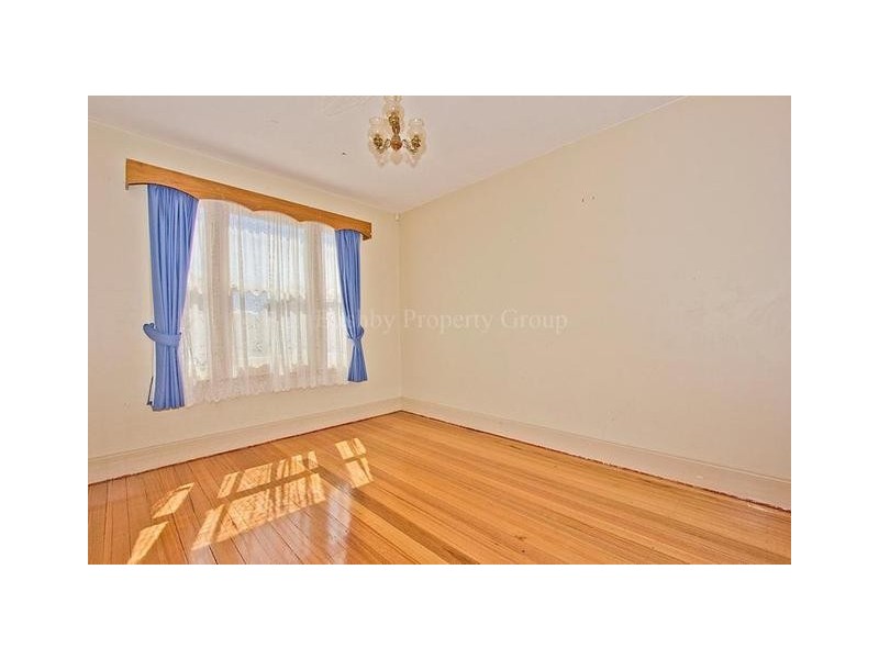 19 Mann Street, Moe VIC 3825