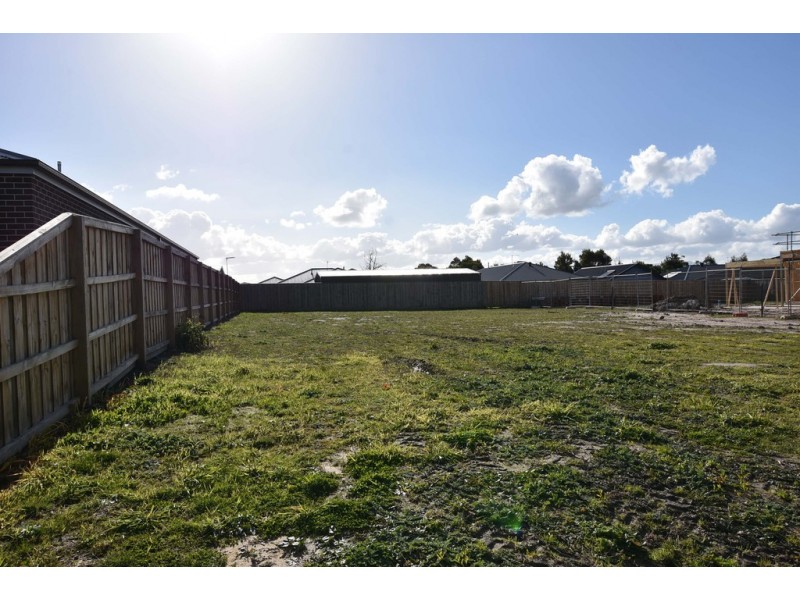 42 Discovery Boulevard, Moe VIC 3825