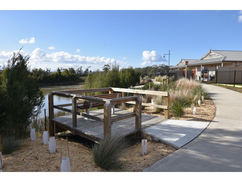 42 Discovery Boulevard, Moe VIC 3825