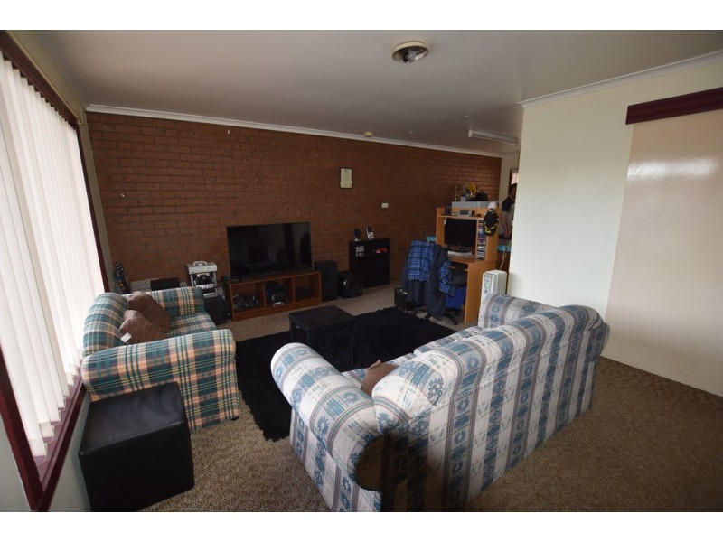 2/6 Ferguson Street, Moe VIC 3825