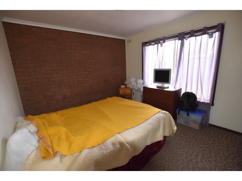 2/6 Ferguson Street, Moe VIC 3825