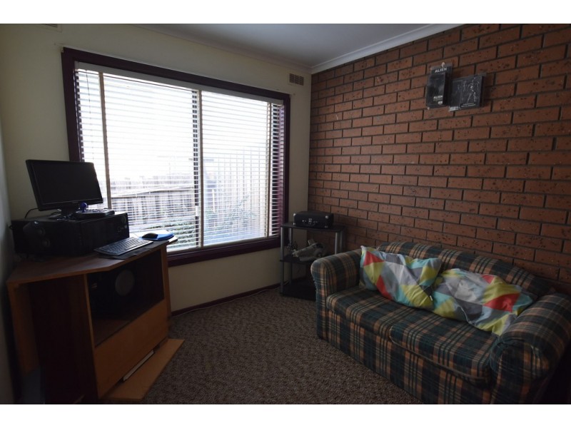 2/6 Ferguson Street, Moe VIC 3825