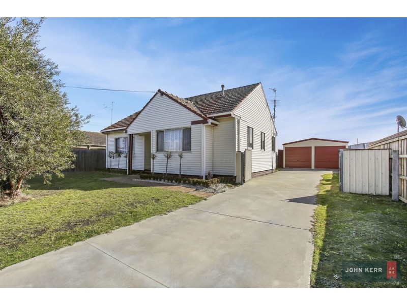 36 Austin Avenue, Moe VIC 3825