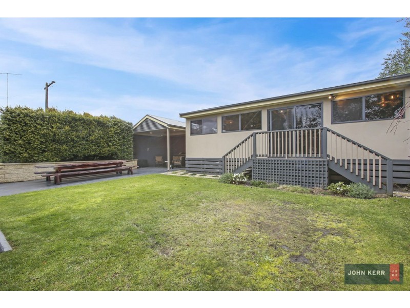8 Monte Crescent, Moe VIC 3825