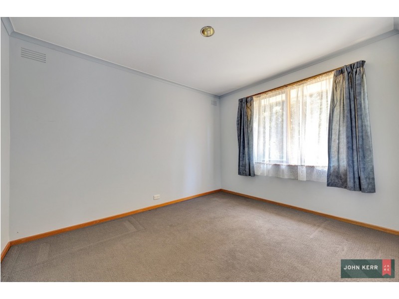 28 Randall Crescent, Moe VIC 3825
