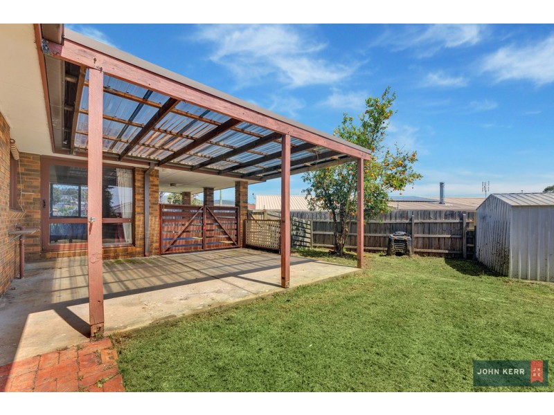 28 Randall Crescent, Moe VIC 3825