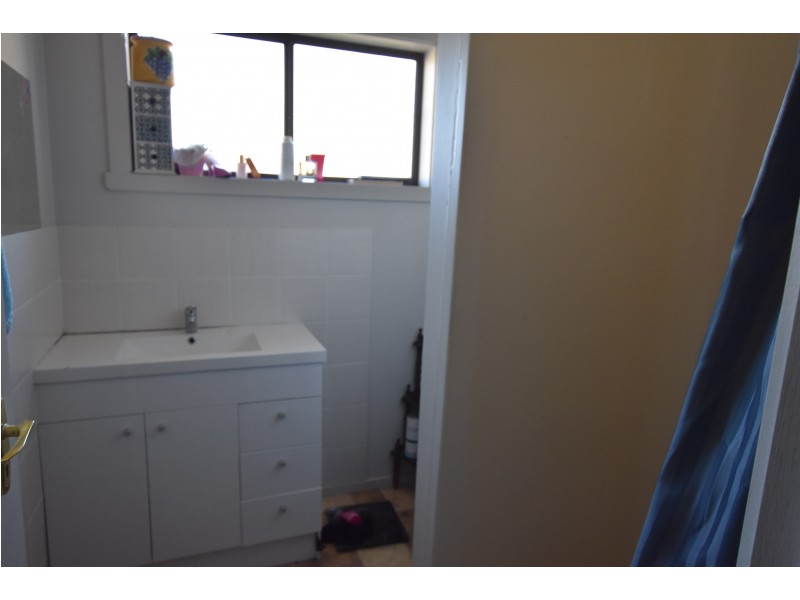 3/6 Ferguson Street, Moe VIC 3825