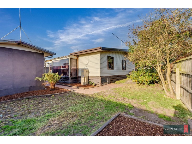 9 Harvey Street, Newborough VIC 3825
