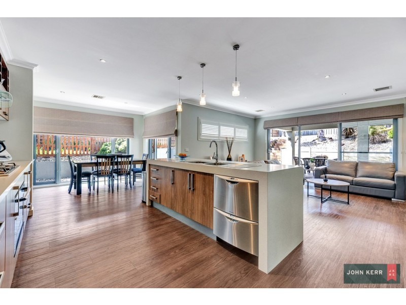 10 Amaroo Way, Newborough VIC 3825