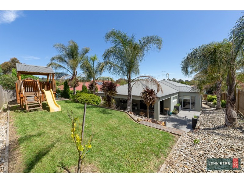 10 Amaroo Way, Newborough VIC 3825
