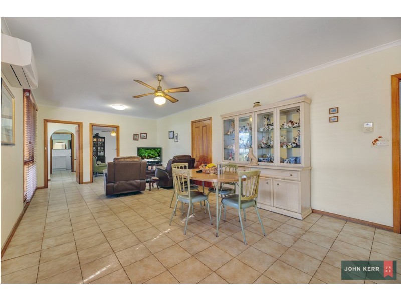 70 McDonalds Track, Hernes Oak VIC 3825